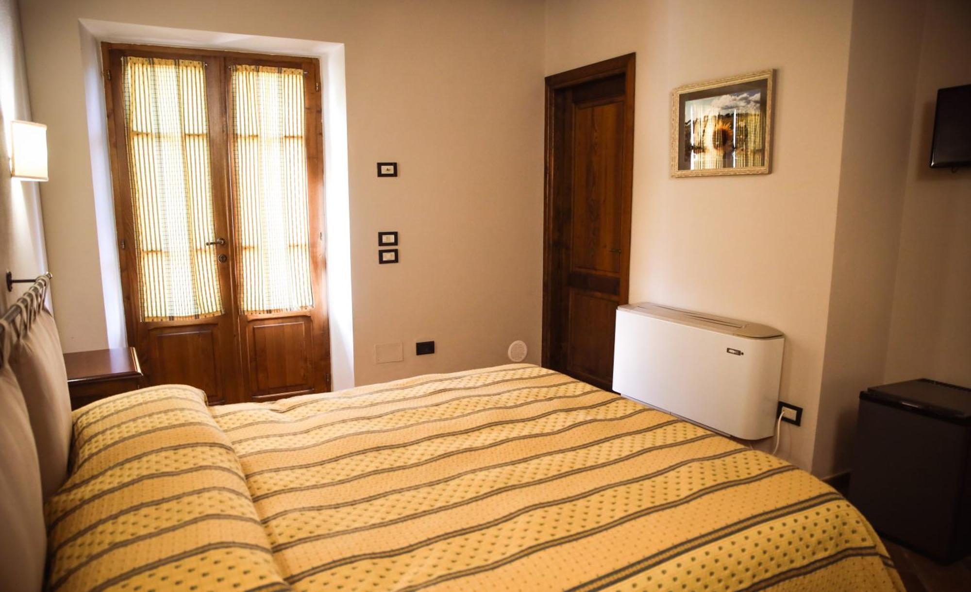 Agriturismo La Vecchia Quercia مونتيميرانو المظهر الخارجي الصورة