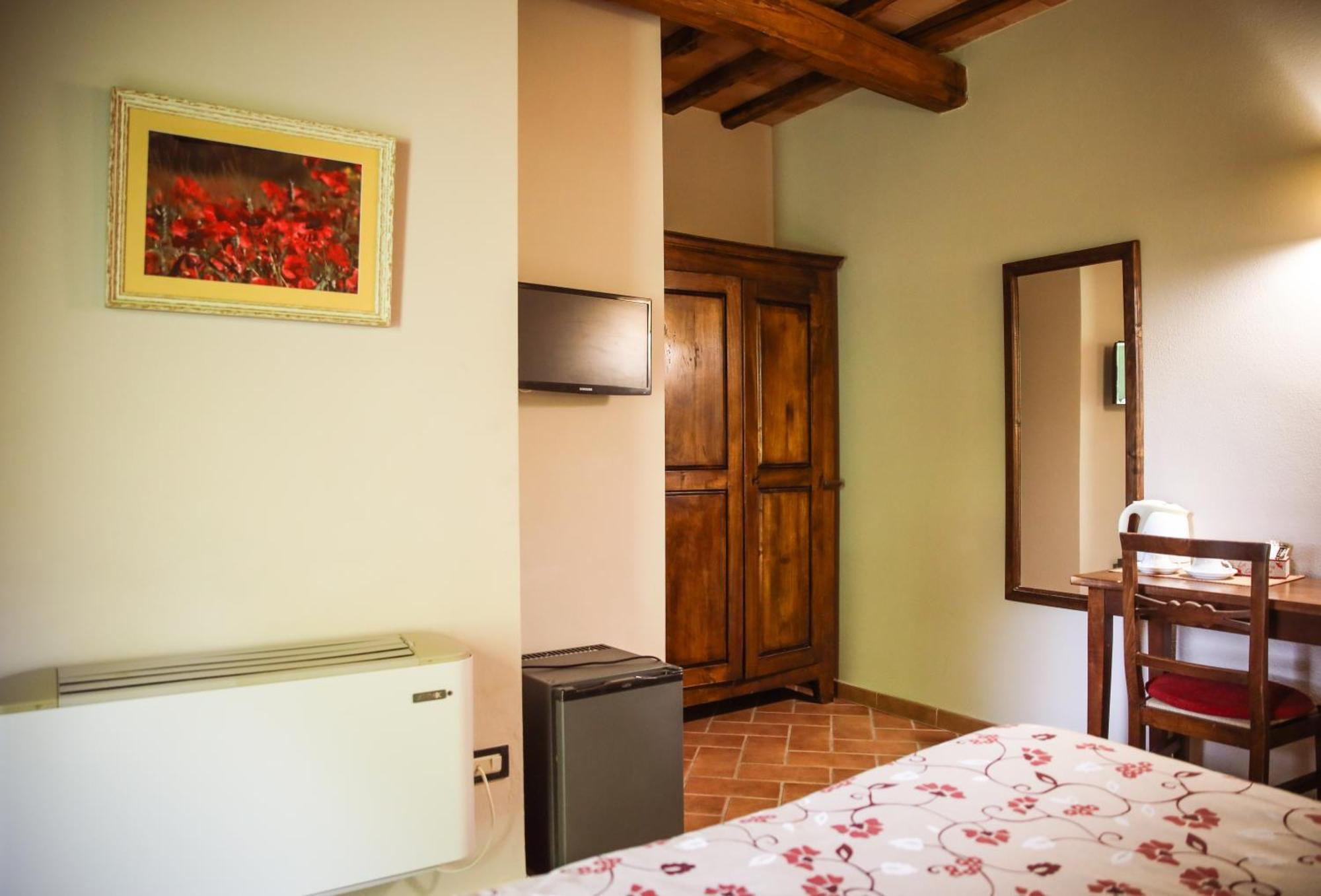 Agriturismo La Vecchia Quercia مونتيميرانو المظهر الخارجي الصورة
