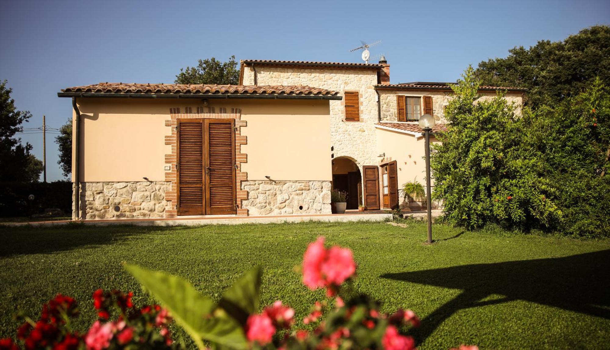 Agriturismo La Vecchia Quercia مونتيميرانو المظهر الخارجي الصورة